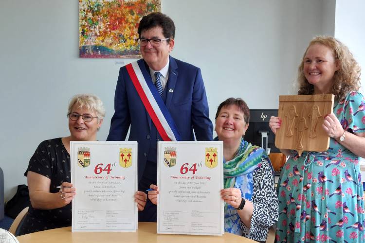 Twinning group